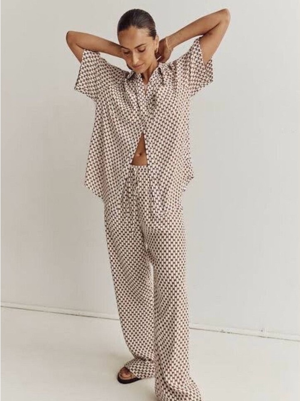 Commense | 2 piece set geometric print top & bottom (M) - Picture 3 of 15